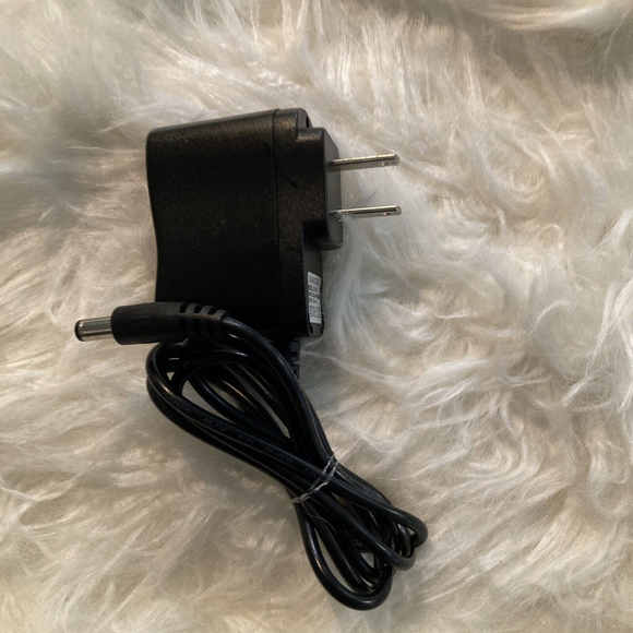 5V 1A LY-0510 Wall Charger Adapter Power Supply Cord Tested Working! - Picture 2 of 6